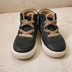 Osh Kosk Black and Tan Kids Hightop Sneakers